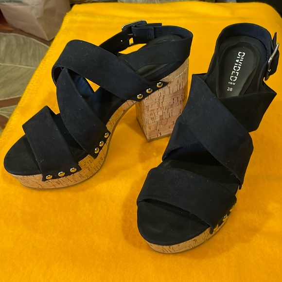 H&M Black Suede Cork Chunky Sandals NWOT - Picture 1 of 10